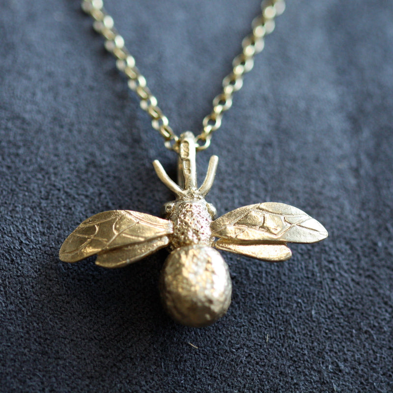 Solid 9ct Gold Large Bumblebee Necklace