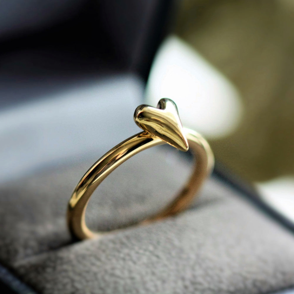 Handmade solid gold heart ring band
