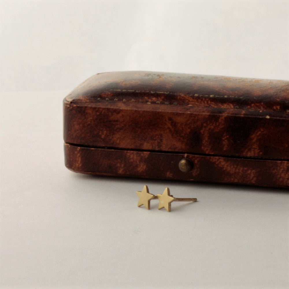 Handmade solid gold dainty star stud earrings